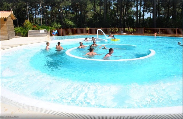 House in a tourist residence close to the swimming pool