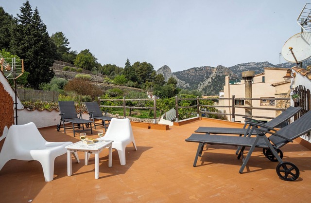 House in beautiful village in the Sierra de Tramuntana (10 min. from Palma)