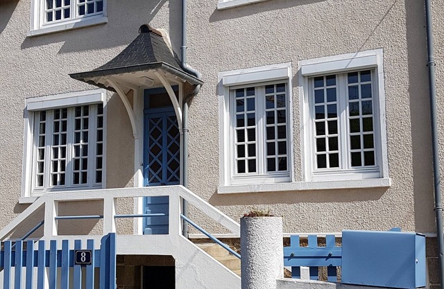 House in the heart of Saint Briac in a quiet area and 10 minutes walk from the beach