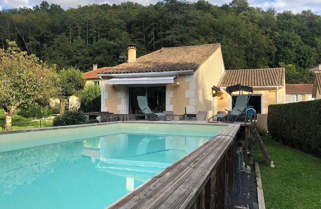 House in the center of Périgueux, with swimming pool