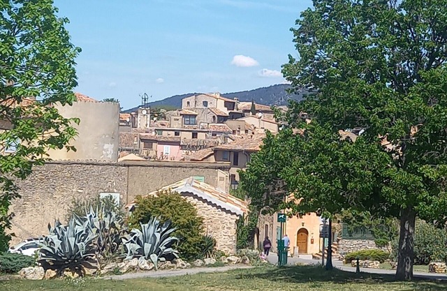House in the center of Tourtour