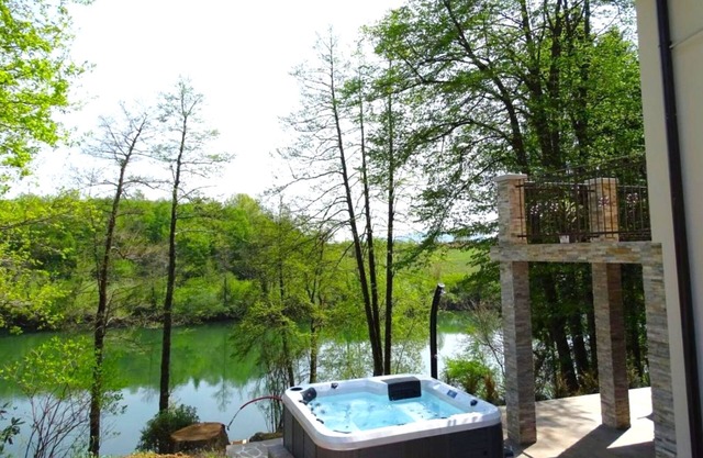 House Kolpa Paradise Whirlpool And Sauna, Metlika, Slovenia