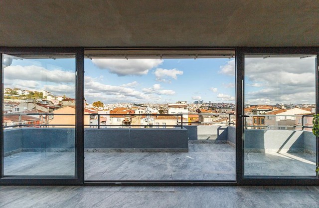 House near Golden Horn With an Amazing View in the ıstanbul