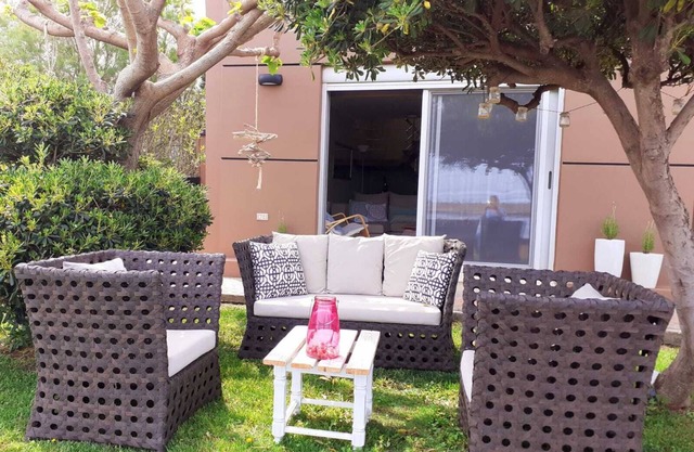 House on the Beach (Sea La Vie)