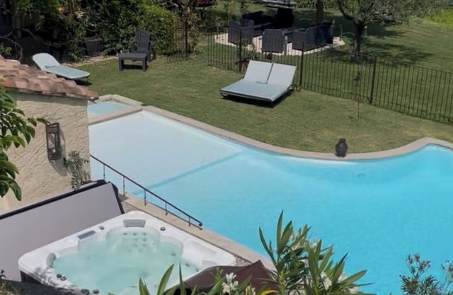 House/Villa - CRESTET