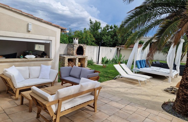 House /Villa - Orange