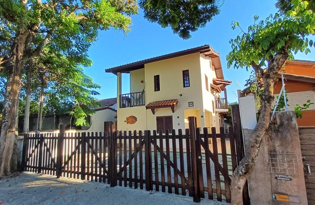 House with 3 suites 300m from the beaches
