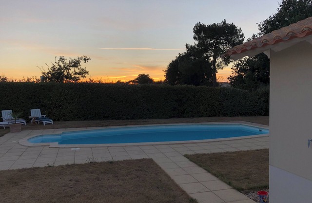 House with private pool, in a quiet location just a few minutes from the ocean