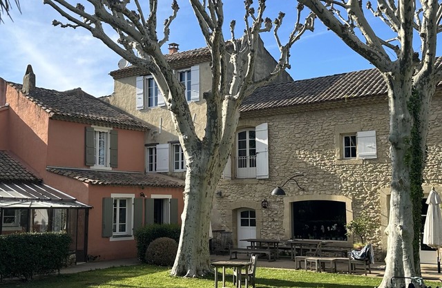 House with heated pool, jacuzzi and sauna 28p