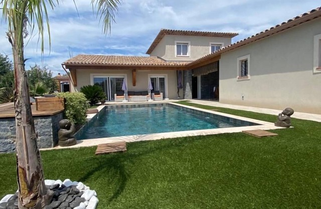 House with private pool in Puget sur Argens Var - Ideal for your vacations!