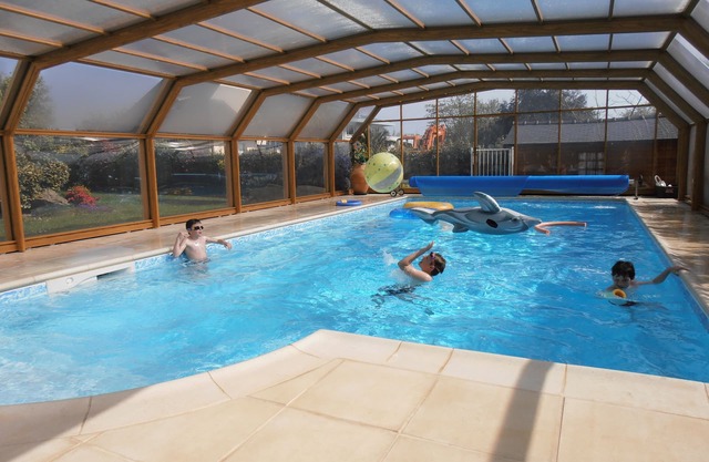 House with sea view, beach access, indoor swimming pool, heated from 15/05/15/09