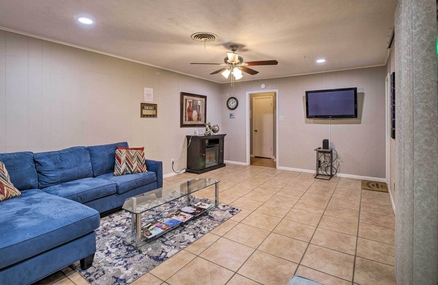 Houston Vacation Rental w/ Private Yard!