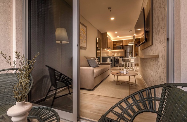 Houze Stay & Residences by AVA