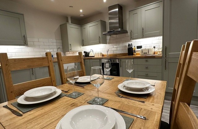Hudson Apartment, Oakham Centre by Belmont Places