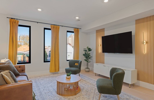 Huge 3BR3BA LUX Penthouse+Roofdeck! Quick PATH Access to NYC