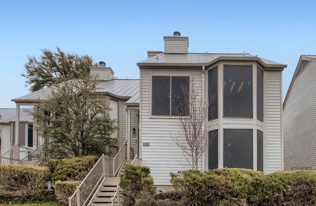 Huge Luxury Townhome/Condo in the World of Tennis, Lakeway, Tx., West of Austin