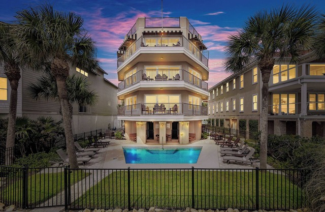Huge Ocean Front Home with Multi Levels for Large Groups or Families