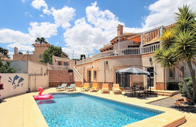 Huge vacation home with private pool and large garden