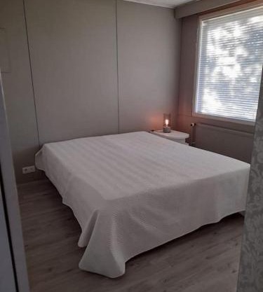 Huoneisto noin 55m2 perusvarustein.