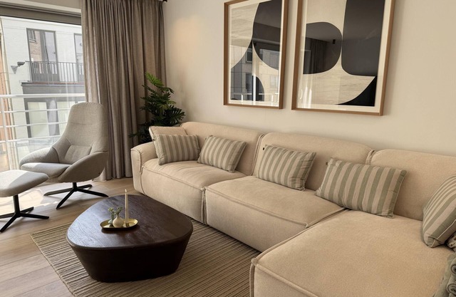 Huswell - Modern Seaside Escape | Steps to Beach