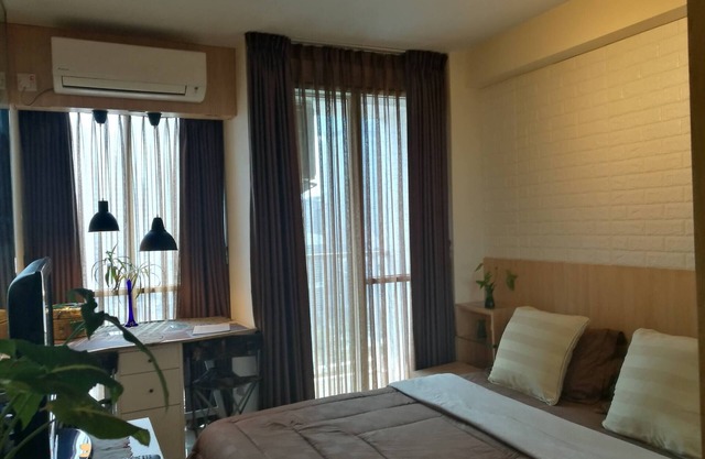 Pleasant Tifolia Studio Cozy Room In Kelapa Gading