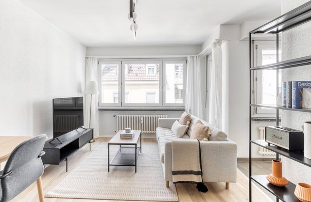 Ideal Iselin 2 Room w/Storage, 1min to Local Market, by Blueground