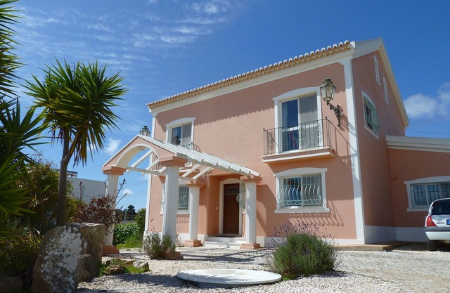 Ideal peaceful oasis, high on a hill, just outside Lagos, with outstanding views
