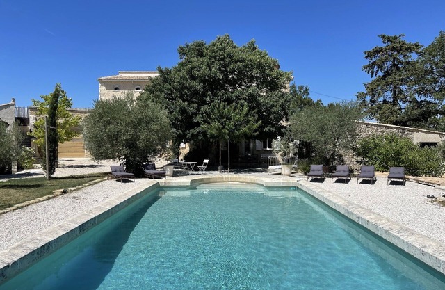 Idyllic Provencal house overlooking Mont Ventoux.