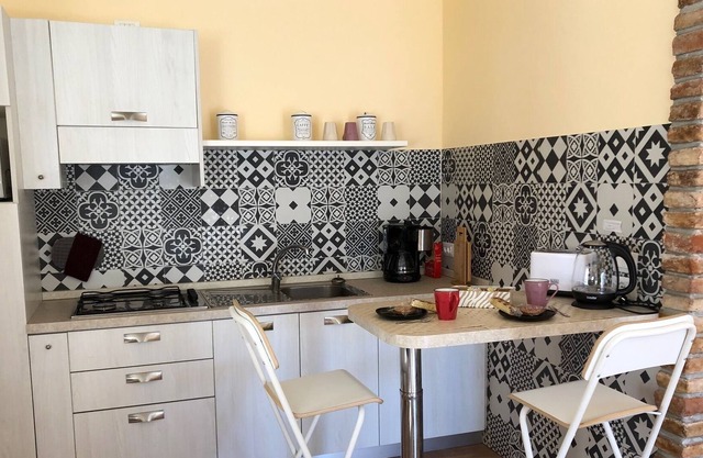 Il Gelsomino - bright apartment with balcony and views of Mount Baldo