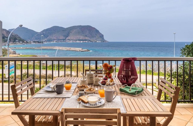 Il Mare in una Stanza by DomuSicily
