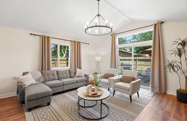 Imagine… 5 Brs/Game Room
