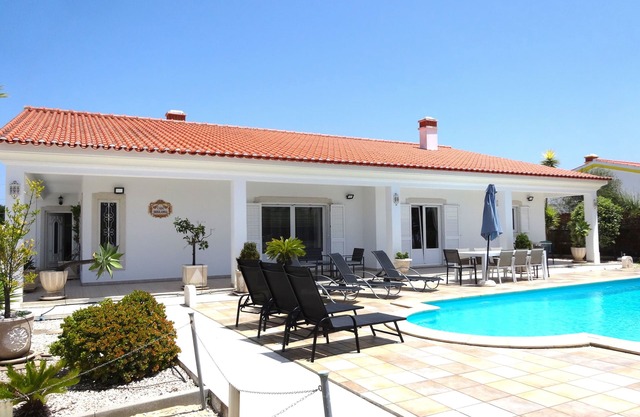IMMACULATE VILLA WITH 4 BEDROOMS AND POOL