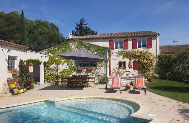 In Aix-en-Provence, Charming and family home