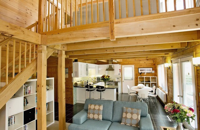 In tranquil surroundings ideal for walkers, cyclists and surfers with Padstow and Wadebridge within
