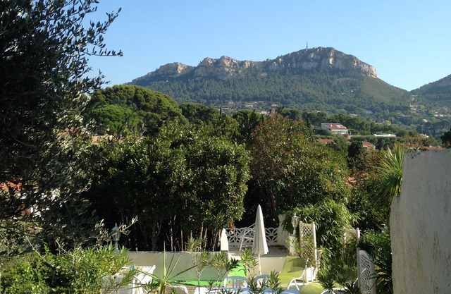 In villa, duplex 42 M2 center for 4 open terrace/garden parking space