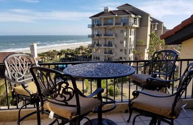 IN WINDSONG Million Dollar Views Ocean Front Pent House AI Resort Rentals-PET