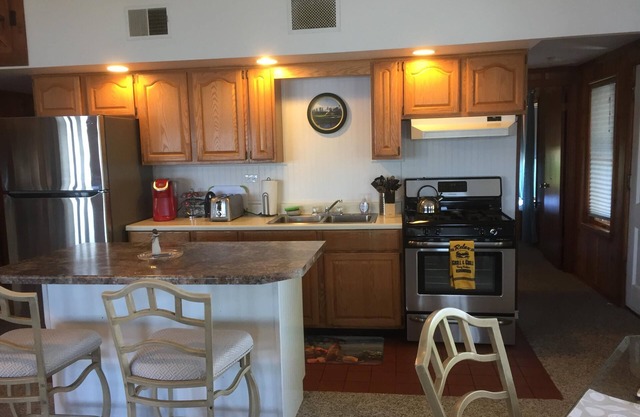 Incredible Lakefront 3bdr w/ boat slip for fun in the sun on the Chain of Lakes!