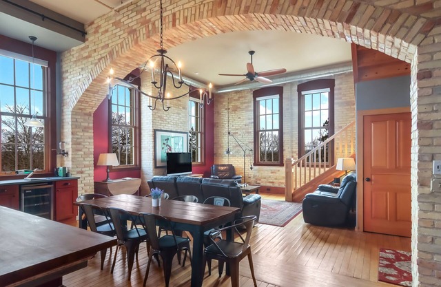 Incredible Luxury Suite in the Village