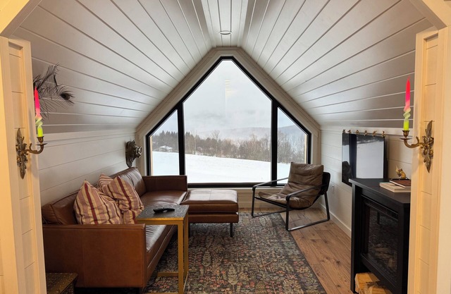 Incredible Mtn Views: Cozy Cabin