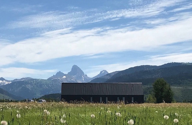 Incredible views for summer fun - easy access to Grand Targhee & Jackson Hole!