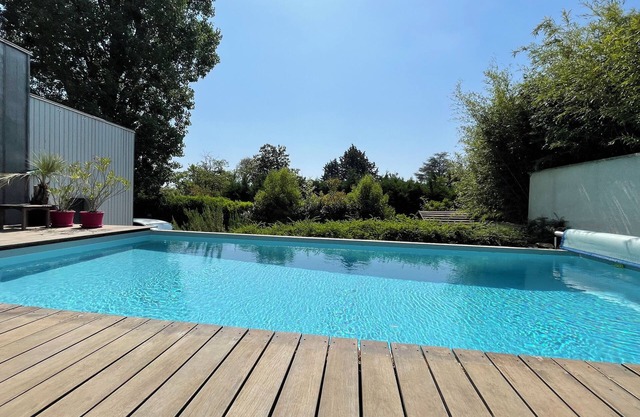 Independent studio in property with private swimming pool