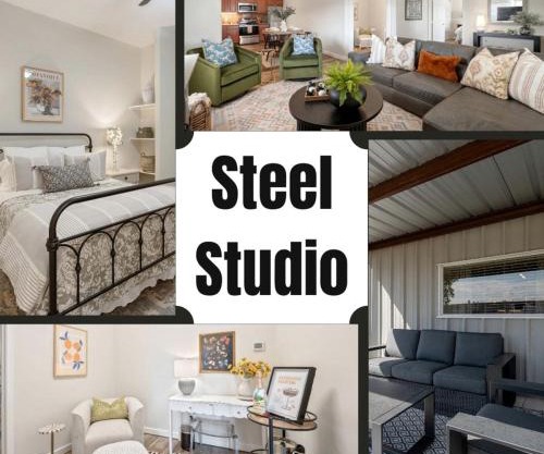 Industrial-Chic Cottage Retreat with Outdoor Space Near Kyle Field & Easterwood Airport in Dr. College Station, Texas