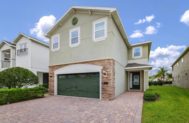 Inviting Home near Disney with Private Pool and WaterPark & Resort Access at.