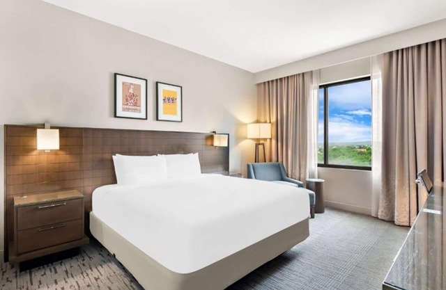 Inviting Room w/Rooftop Lounge, Relaxing Outdoor Pool, & Complimentary Parking
