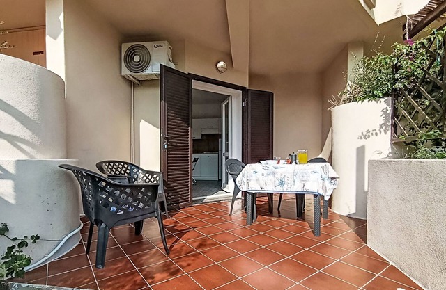 Iris 7, Terza Spiaggia by Interhome