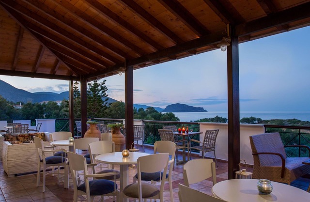 Iris Beach Hotel