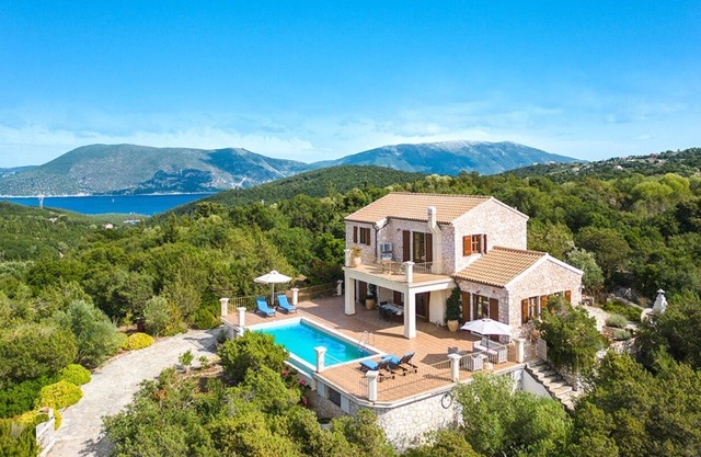 Island View - Three Bedroom Villa, Sleeps 6