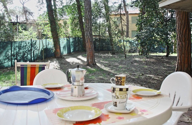 Semi-detached villa with garden