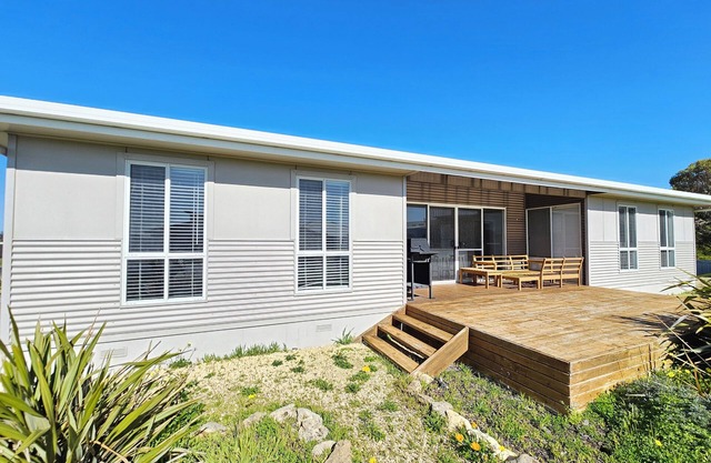 Jama - Coastal Entertainer - 200 metres to Robes' famous Longbeach!