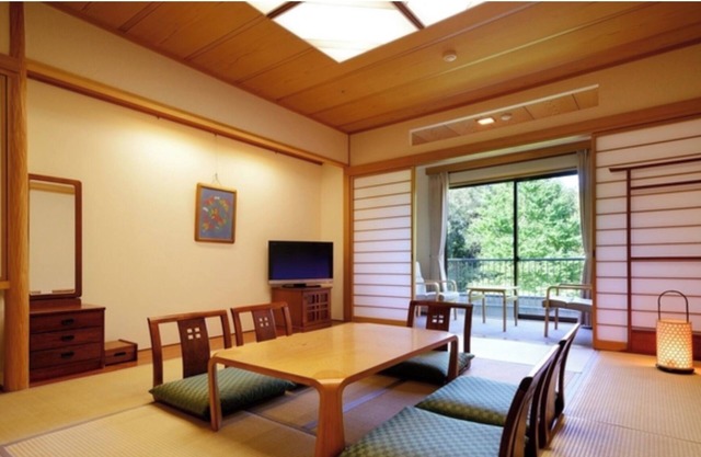 Japanesestyle room with 10 tatami mats and a bath/Iwanuma Miyagi